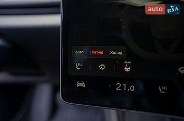 Седан Tesla Model 3 2024 в Києві