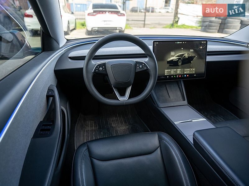 Седан Tesla Model 3 2024 в Києві