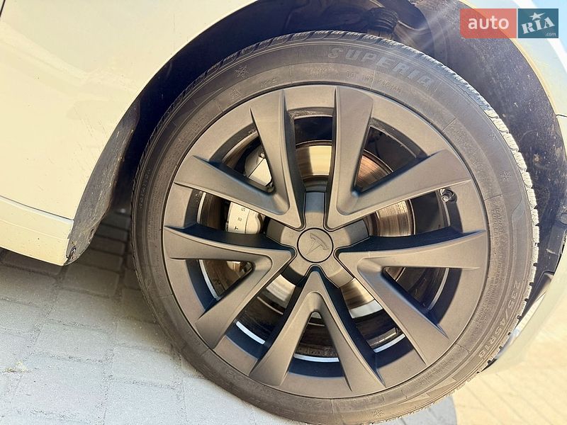 Седан Tesla Model 3 2021 в Дніпрі
