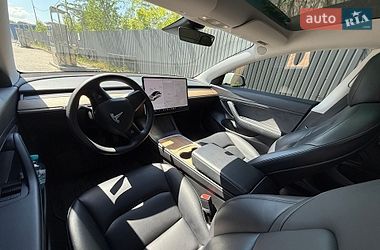 Седан Tesla Model 3 2021 в Дніпрі