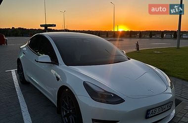 Седан Tesla Model 3 2022 в Вінниці