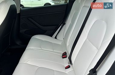 Седан Tesla Model 3 2022 в Вінниці