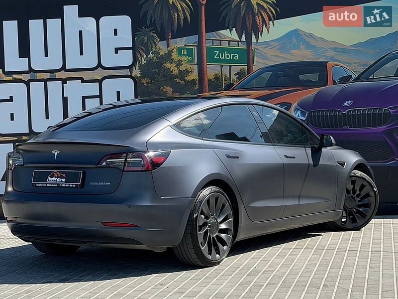 Седан Tesla Model 3 2022 в Львові