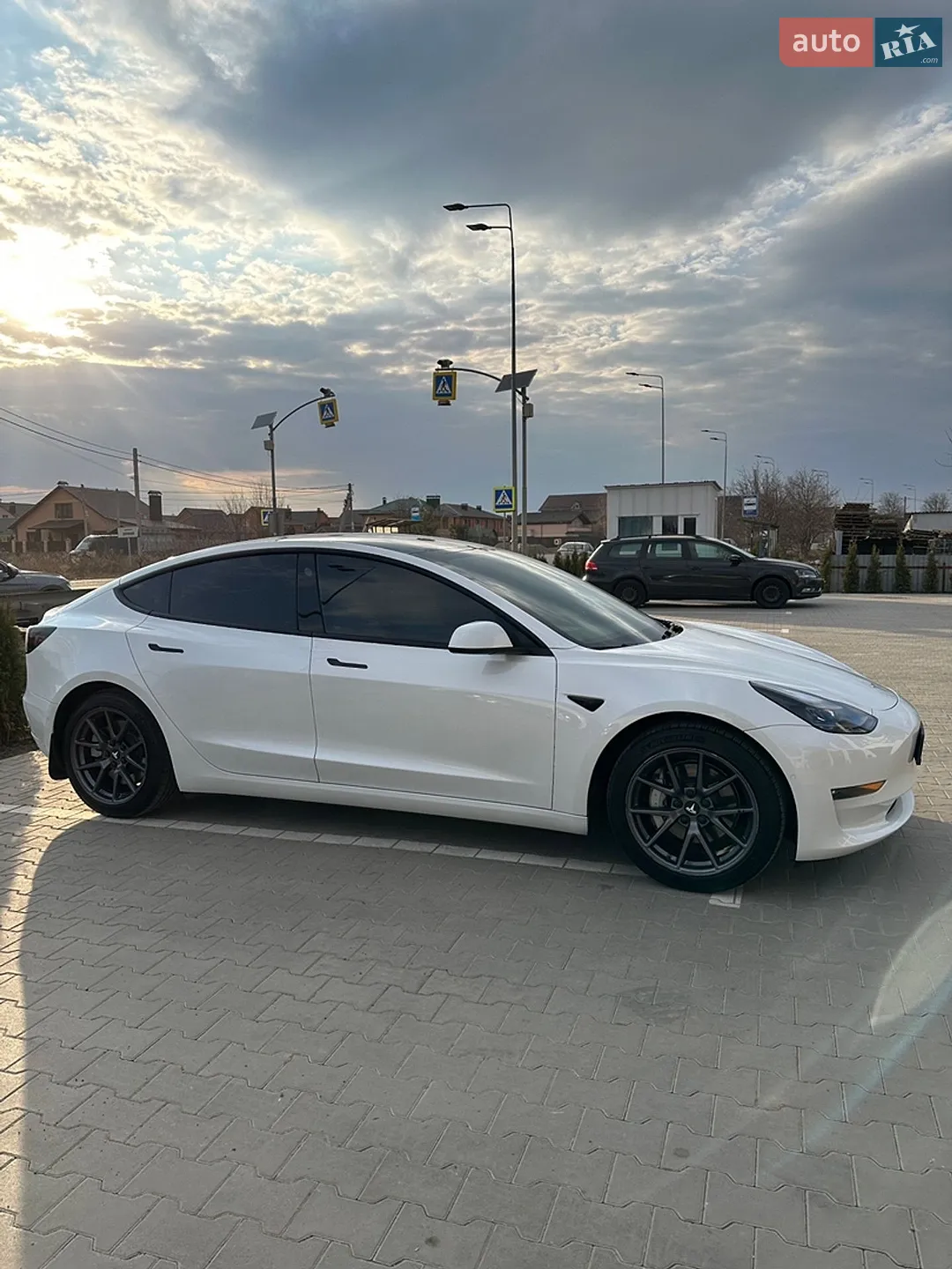 2022 Tesla Model 3 - мініатюра 16