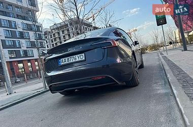 Седан Tesla Model 3 2025 в Києві