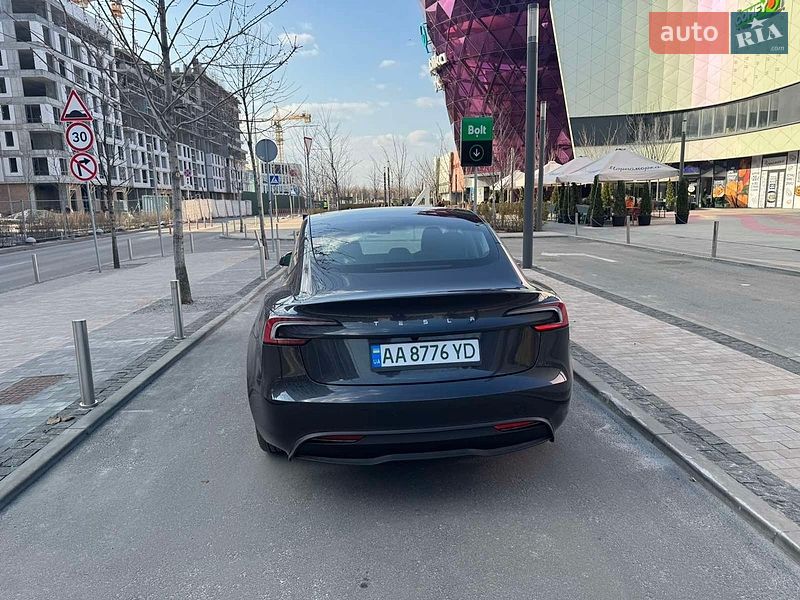 Седан Tesla Model 3 2025 в Києві фото 10 Седан Tesla Model 3 2025 в Києві