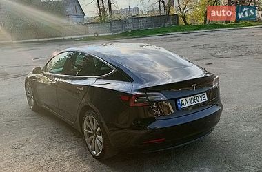Седан Tesla Model 3 2018 в Киеве