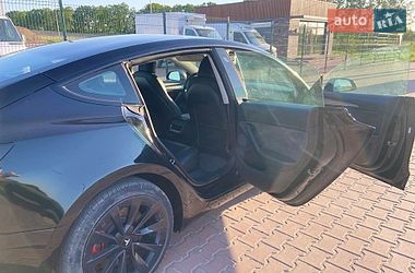 Седан Tesla Model 3 2022 в Рівному