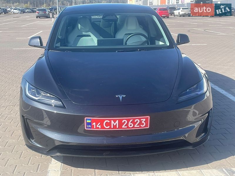 Седан Tesla Model 3 2024 в Киеве