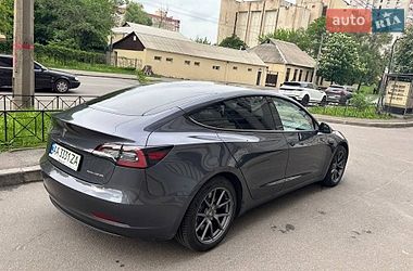 Седан Tesla Model 3 2021 в Киеве