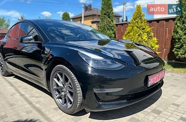 Седан Tesla Model 3 2022 в Луцке