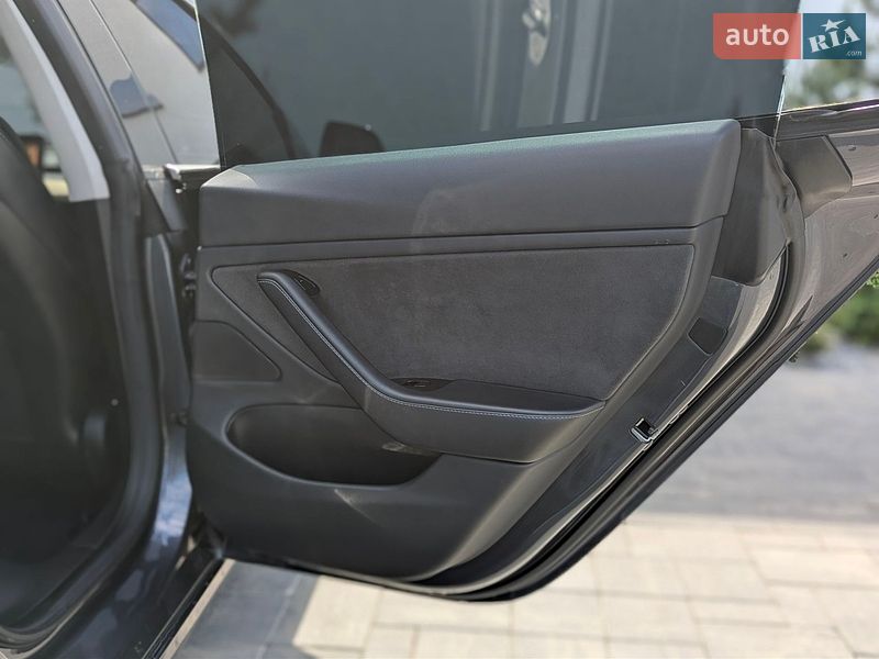 Седан Tesla Model 3 2018 в Луцке фото 25 Седан Tesla Model 3 2018 в Луцке