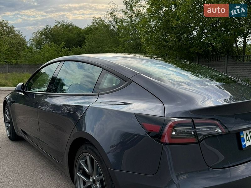 Седан Tesla Model 3 2022 в Запорожье