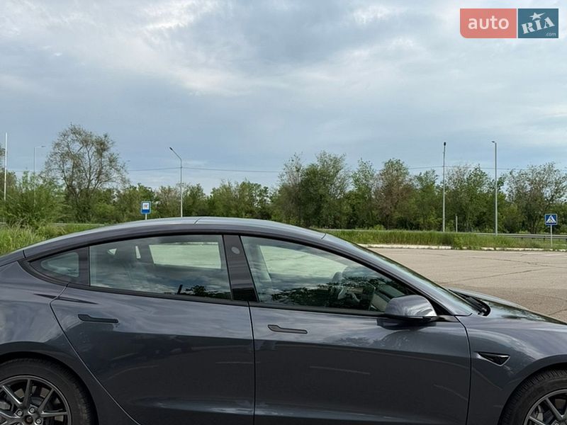 Седан Tesla Model 3 2022 в Запорожье