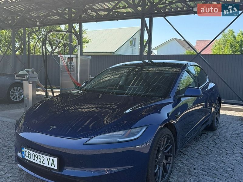 Седан Tesla Model 3 2024 в Киеве