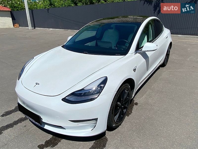 Tesla Model 3 2019