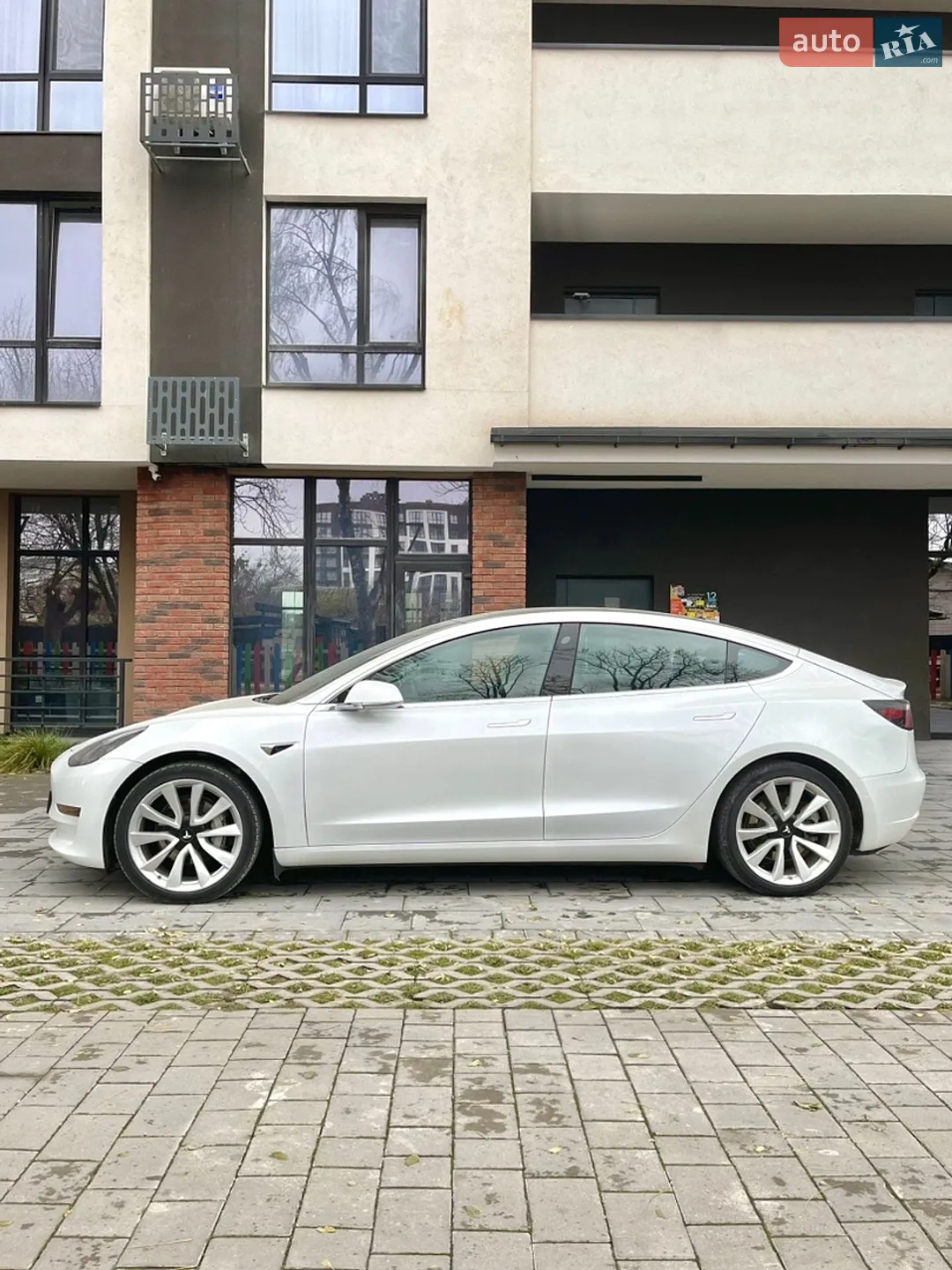 2020 Tesla Model 3 - мініатюра 4