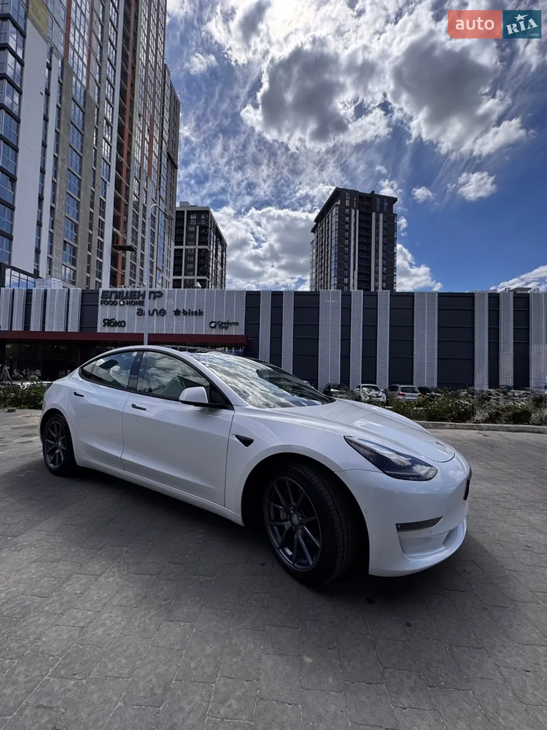 2022 Tesla Model 3 - мініатюра 3