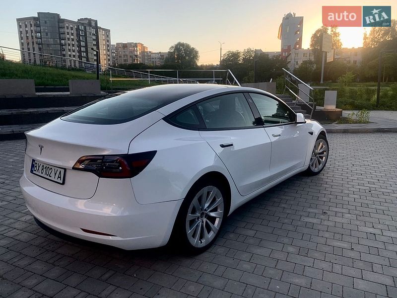 Седан Tesla Model 3 2022 в Хмельницькому