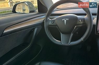 Седан Tesla Model 3 2023 в Львові