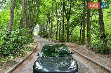 Седан Tesla Model 3 2020 в Львові
