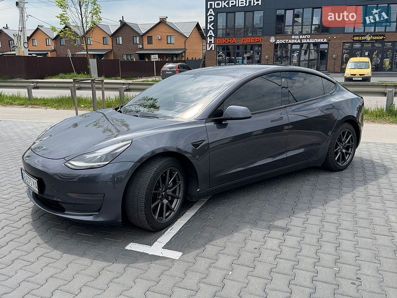 Седан Tesla Model 3 2021 в Вінниці
