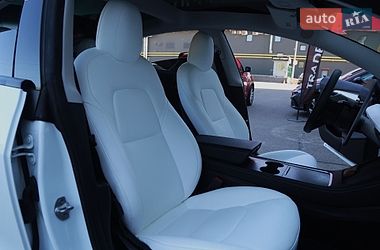 Седан Tesla Model 3 2022 в Києві