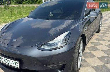 Седан Tesla Model 3 2018 в Самборе