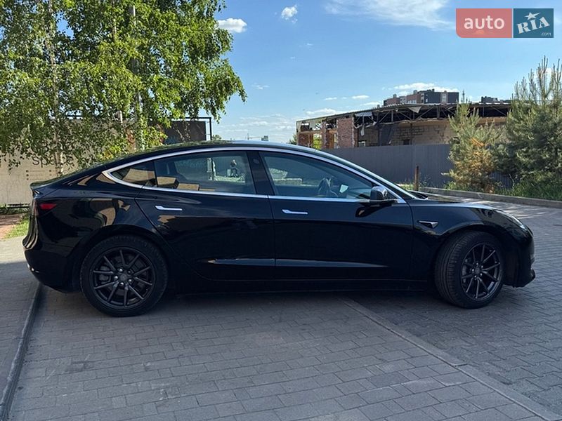 Седан Tesla Model 3 2020 в Хмельницком