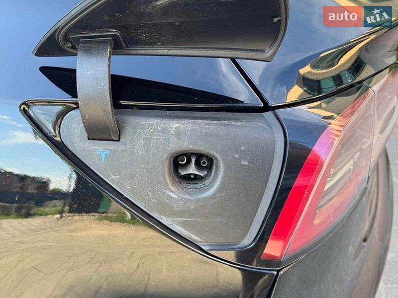 Седан Tesla Model 3 2020 в Хмельницком