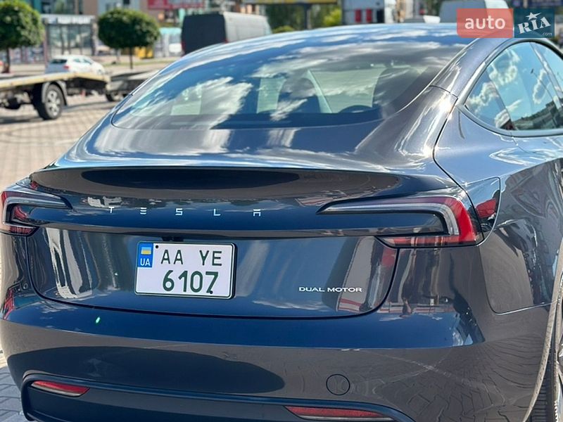 Седан Tesla Model 3 2024 в Софиевской Борщаговке