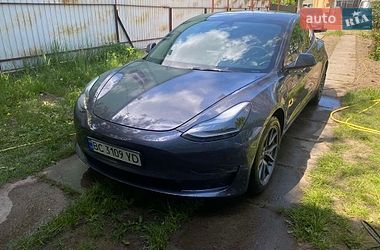 Седан Tesla Model 3 2022 в Львові