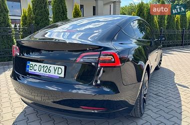 Седан Tesla Model 3 2022 в Стрые