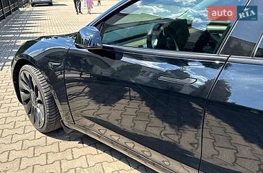 Седан Tesla Model 3 2022 в Стрые
