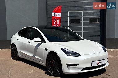 Седан Tesla Model 3 2023 в Києві