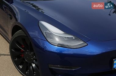 Седан Tesla Model 3 2023 в Києві