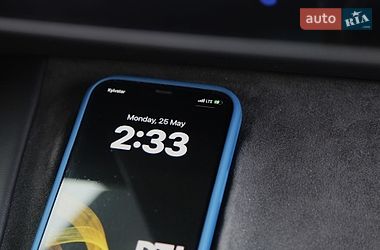 Седан Tesla Model 3 2023 в Києві