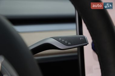 Седан Tesla Model 3 2023 в Києві