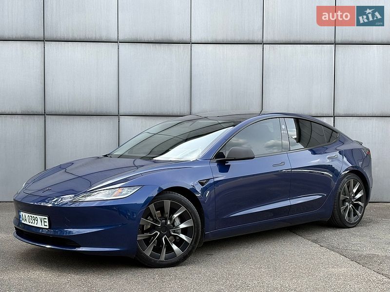 Tesla Model 3 2024