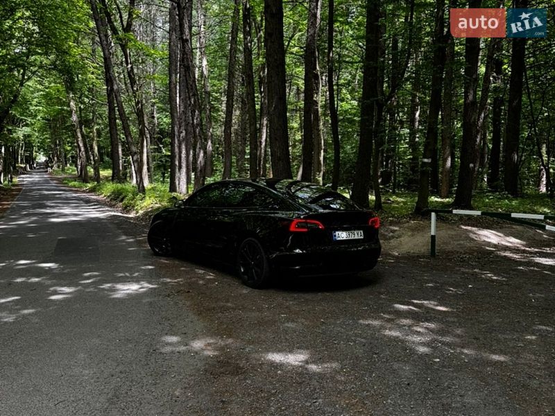 Седан Tesla Model 3 2018 в Луцьку