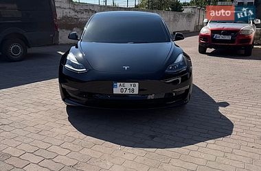 Седан Tesla Model 3 2022 в Днепре