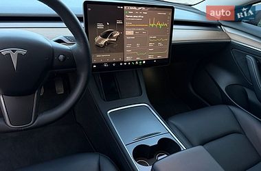 Седан Tesla Model 3 2023 в Дніпрі