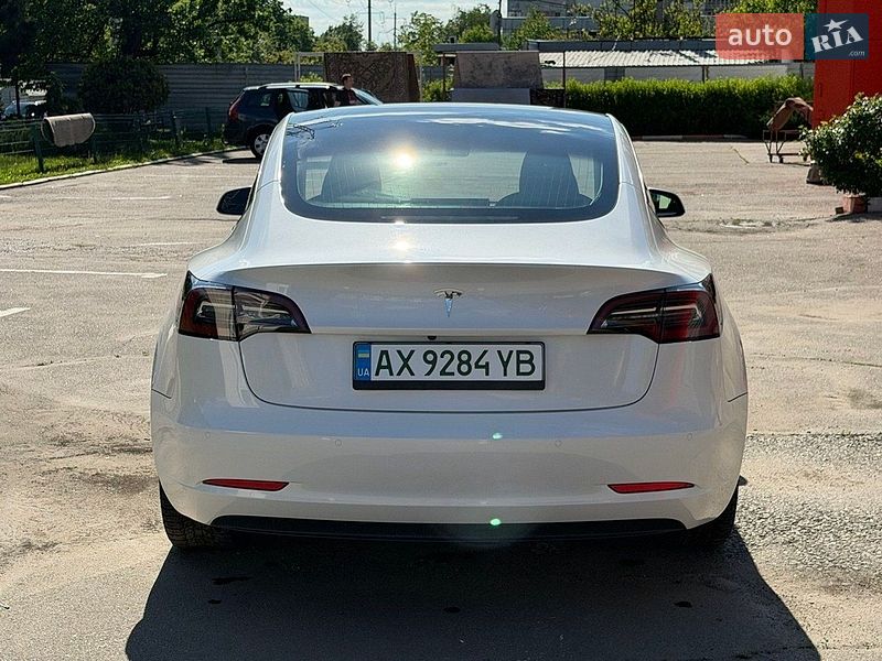 Седан Tesla Model 3 2020 в Харкові