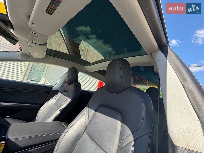 Седан Tesla Model 3 2020 в Харькове