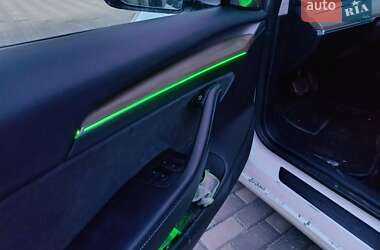 Седан Tesla Model 3 2021 в Луцке
