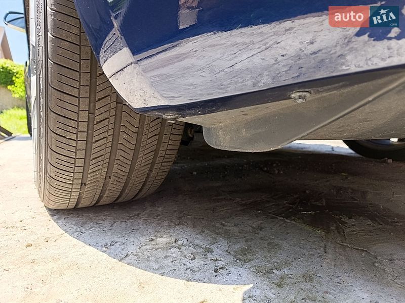Седан Tesla Model 3 2020 в Киеве