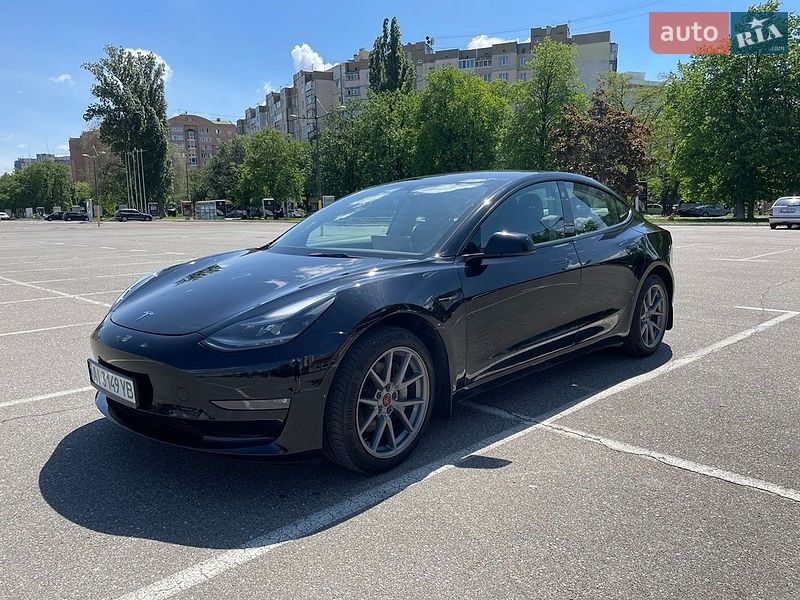 Tesla Model 3 2022