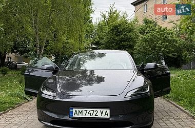 Седан Tesla Model 3 2025 в Житомирі
