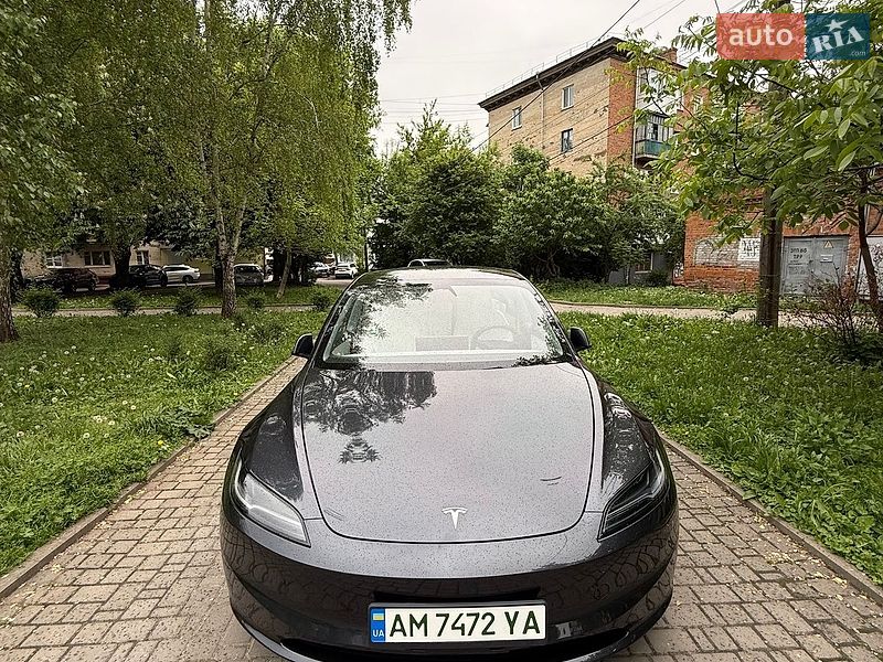 Седан Tesla Model 3 2025 в Житомирі