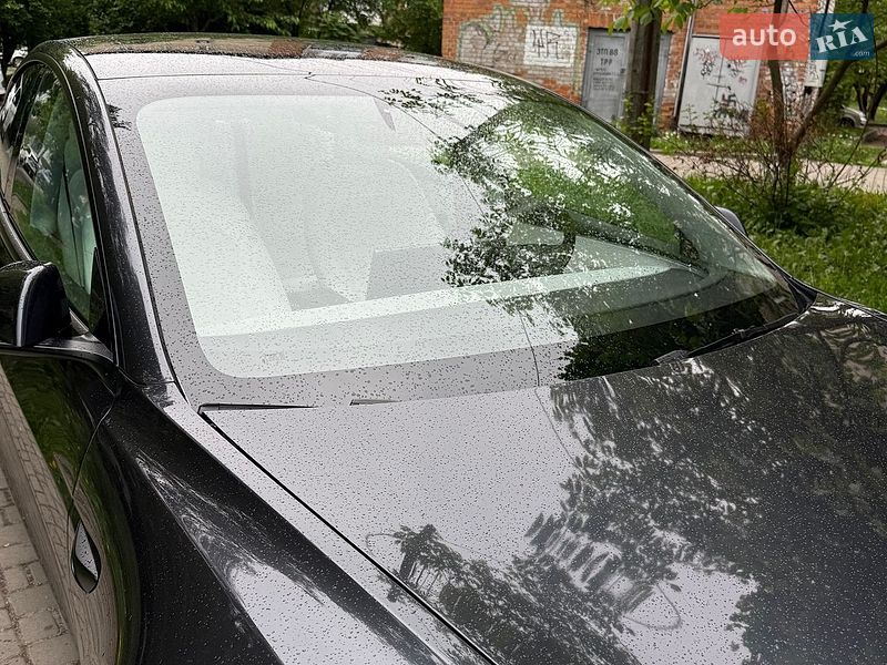 Седан Tesla Model 3 2025 в Житомирі